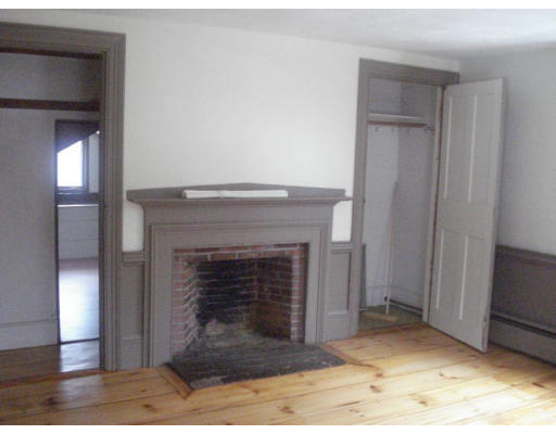 808 Fisher Road Fitchburg, MA 01420 - Photo 3 of 10 Gallery Image 3