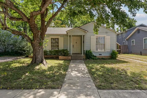 $310,000 | 2725 Wayside Avenue, Fort Worth, TX 76110