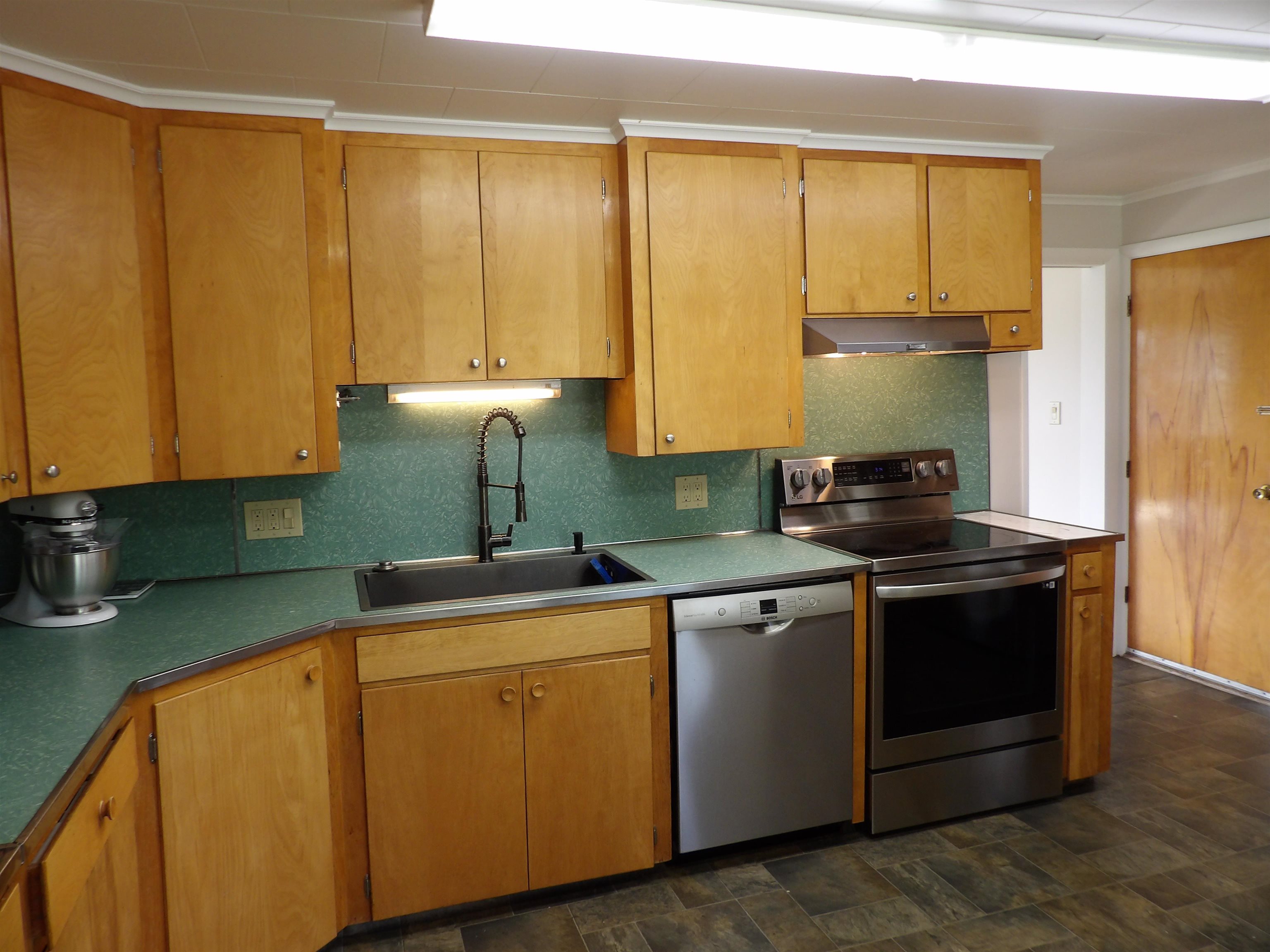 11 Southern Boulevard Rutland, VT 05701 - Photo 10 of 24 Gallery Image 10