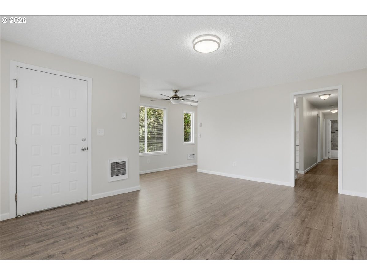 331 Northwest 14th Avenue Camas, WA 98607 - Photo 5 of 19