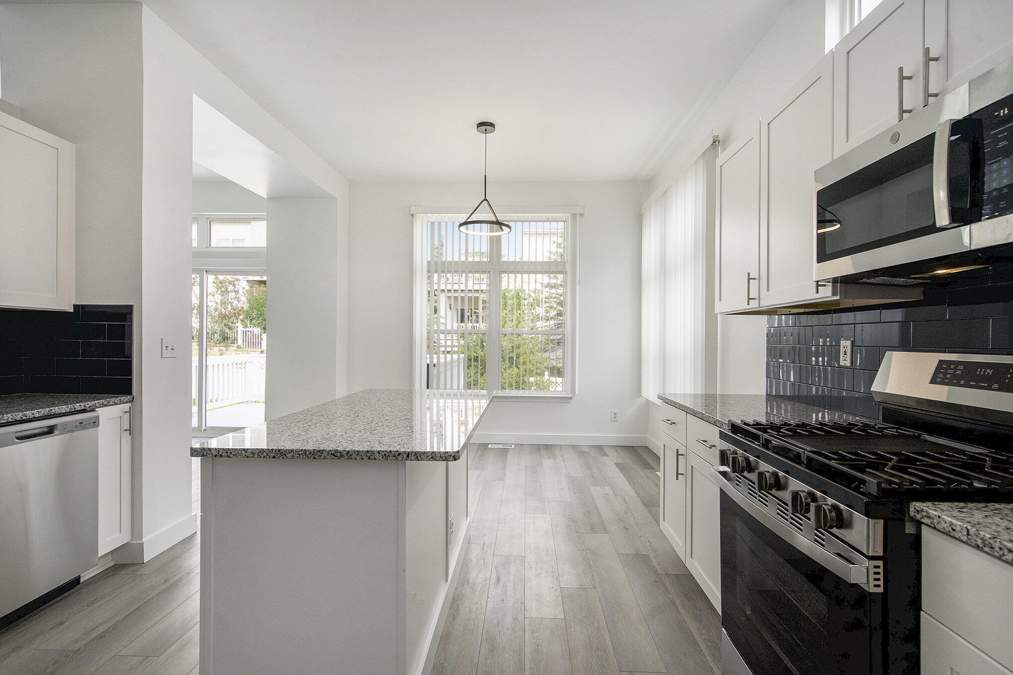 1366 North Bay Drive Ann Arbor, MI 48103 - Photo 11 of 29 011_dsc00893_541