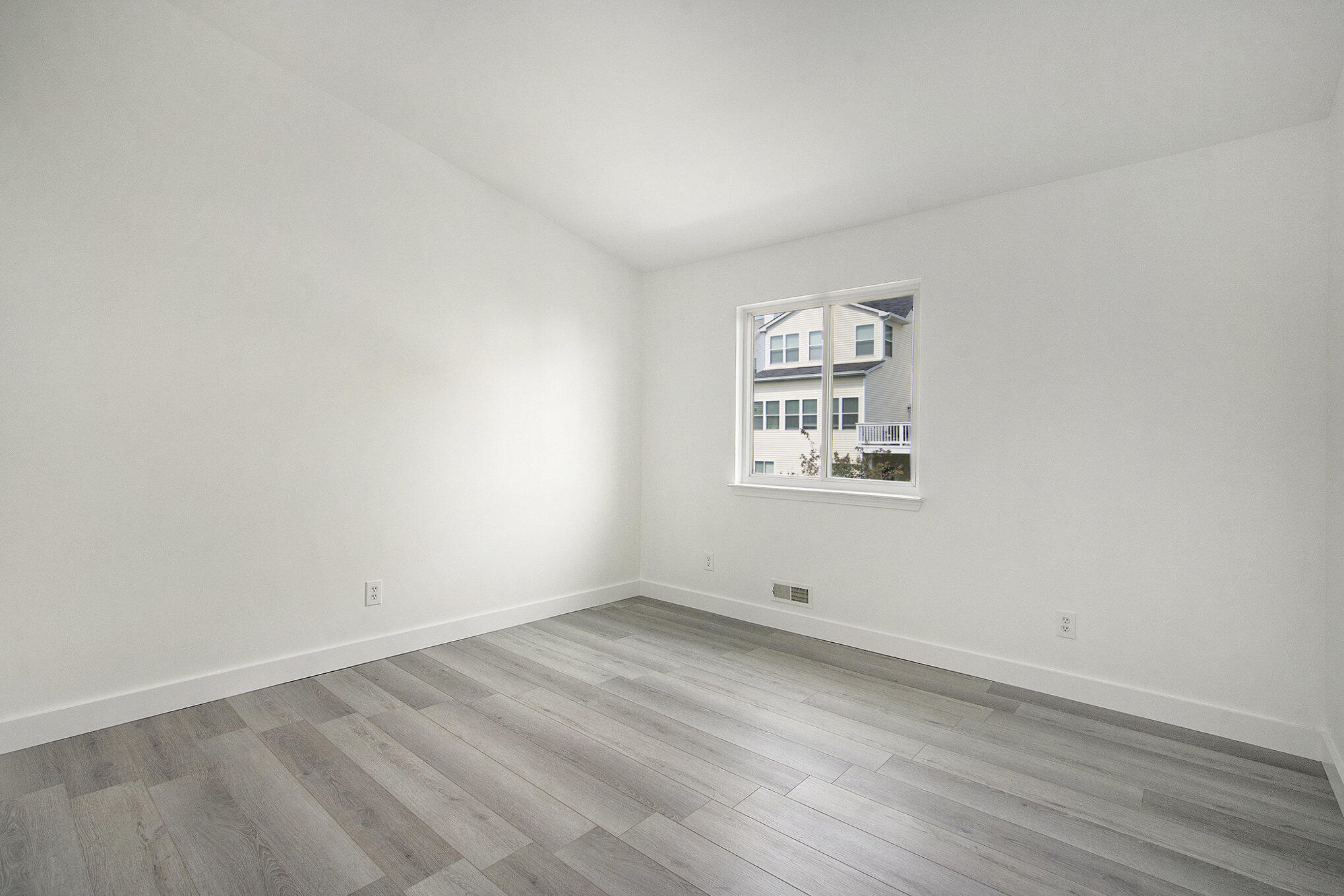 1366 North Bay Drive Ann Arbor, MI 48103 - Photo 19 of 29 019_dsc00964_402