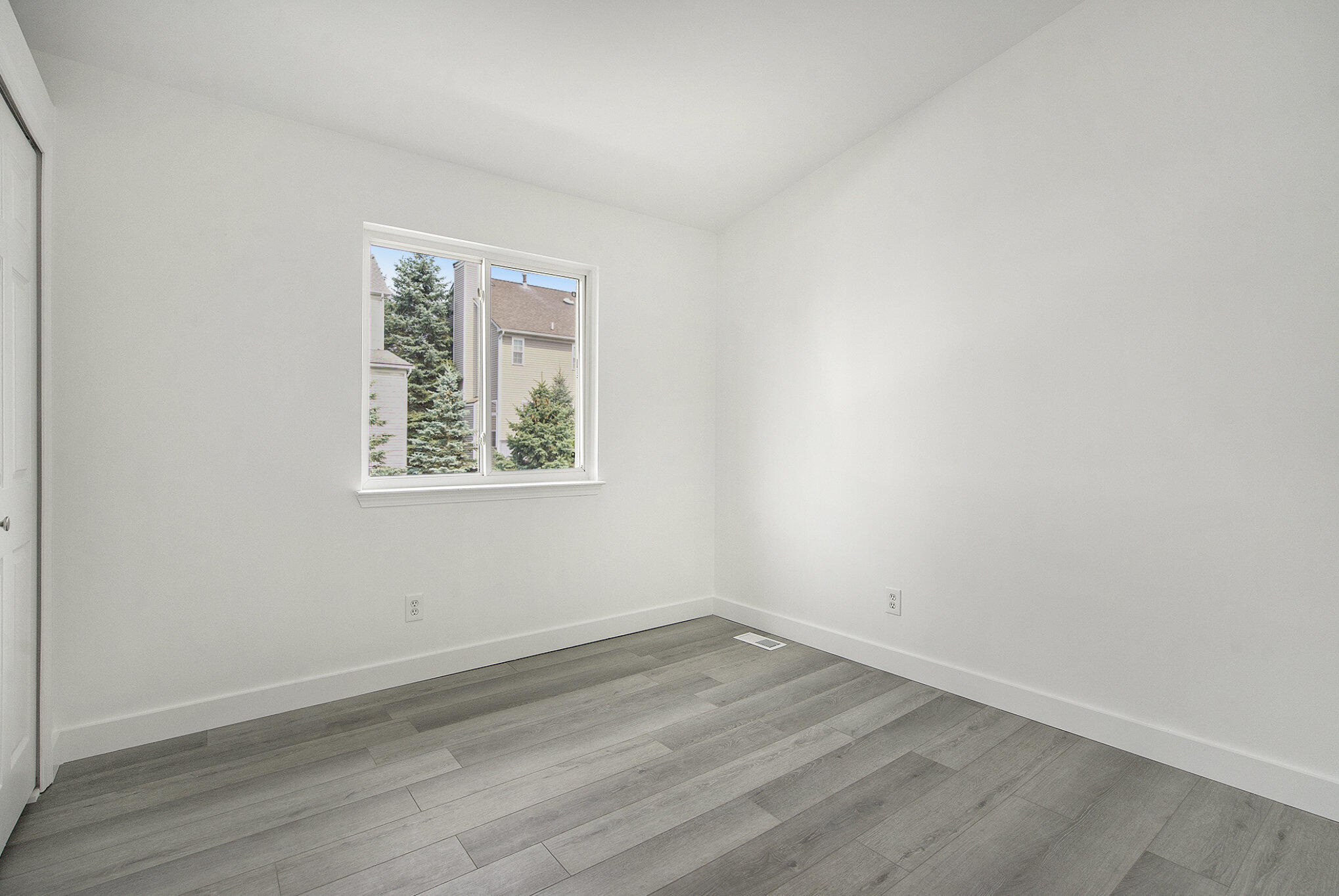 1366 North Bay Drive Ann Arbor, MI 48103 - Photo 21 of 29 021_dsc00959_892