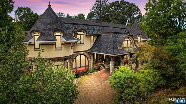 $3,195,000 | 296 Durie Avenue, Closter, NJ 07624