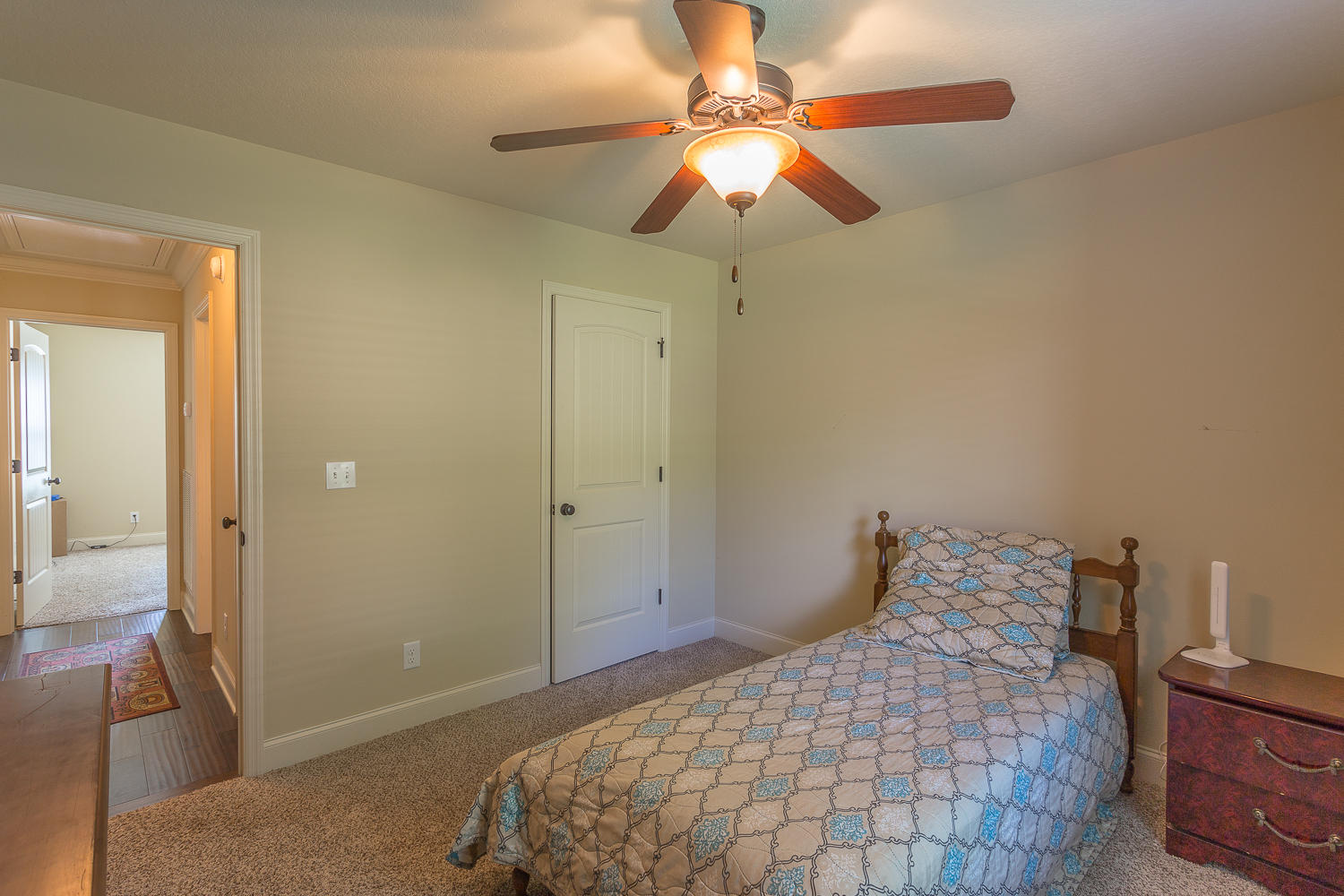 4521 Dumac Road Chattanooga, TN 37416 - Photo 19 of 24 Guest Bedroom 1