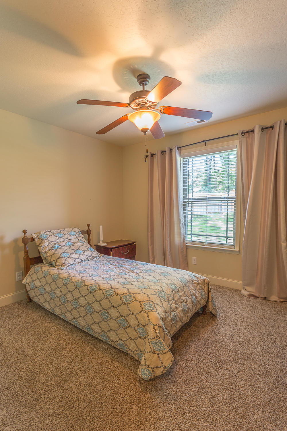 4521 Dumac Road Chattanooga, TN 37416 - Photo 20 of 24 Guest Bedroom 1
