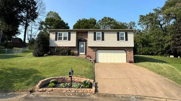 $275,000 | 5533 Meadowlark Drive, Evansville, IN 47712