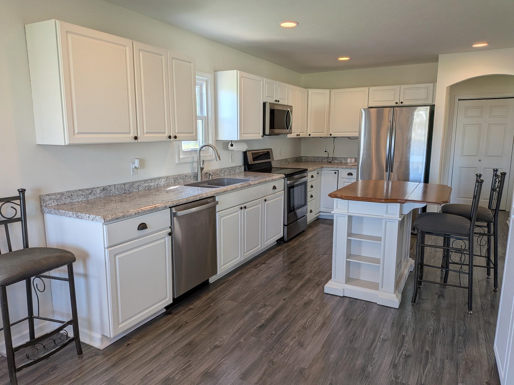 W7691 Lake Shore Road Walworth, WI 53184 - Photo 8 of 32 Gallery Image 8