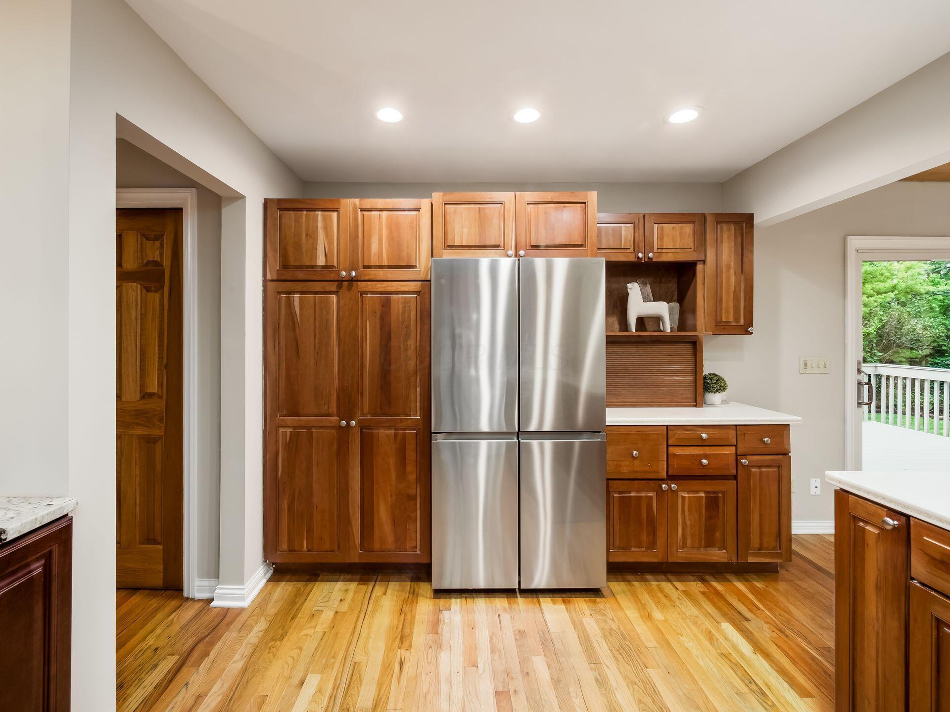 2115 Haviland Road Columbus, OH 43220 - Photo 51 of 51 Stainless Refrigerator!