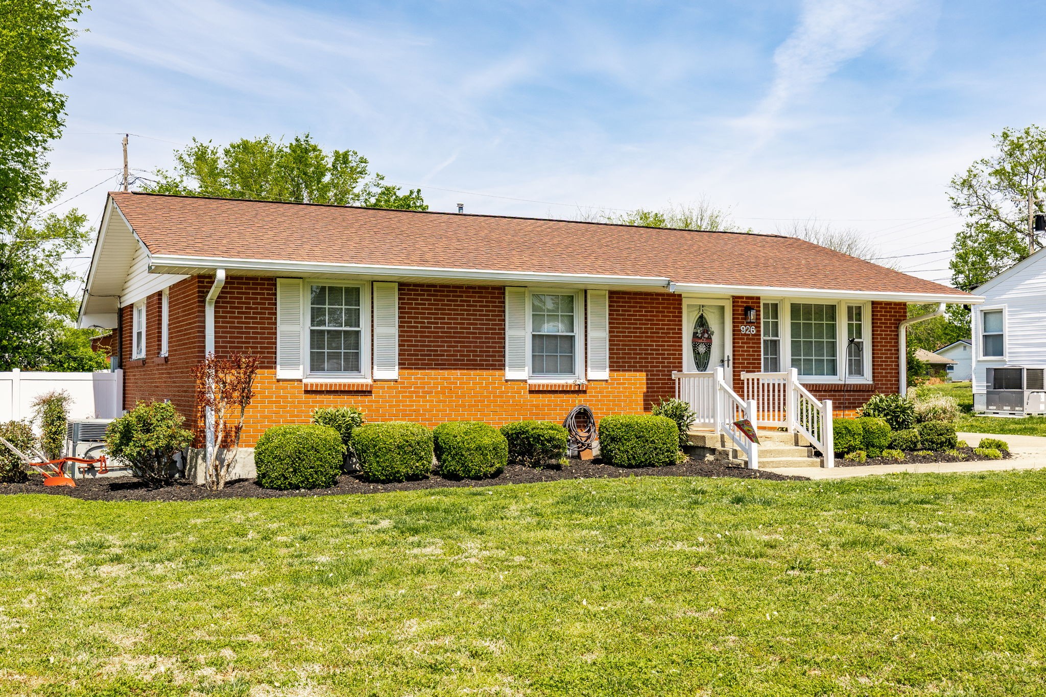 926 Hart Street Gallatin, TN 37066 - Photo 3 of 53 a view of a house with backyard sitting area and garden