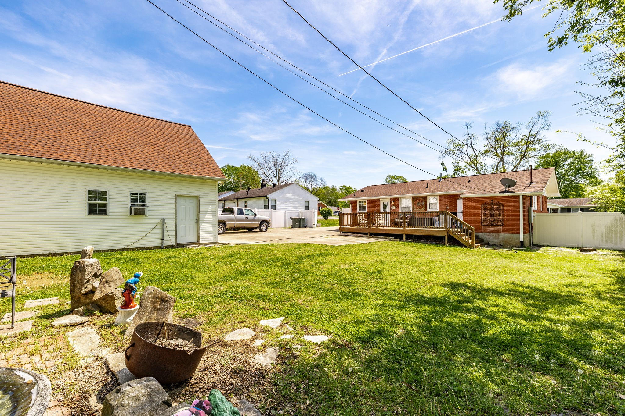 926 Hart Street Gallatin, TN 37066 - Photo 38 of 53 a swimming pool with outdoor seating and yard