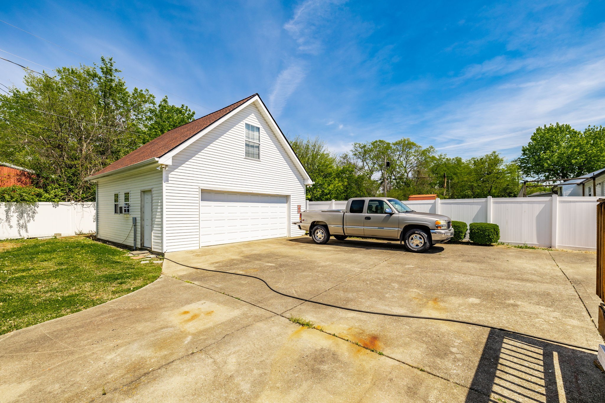 926 Hart Street Gallatin, TN 37066 - Photo 42 of 53 a view of a house with a patio