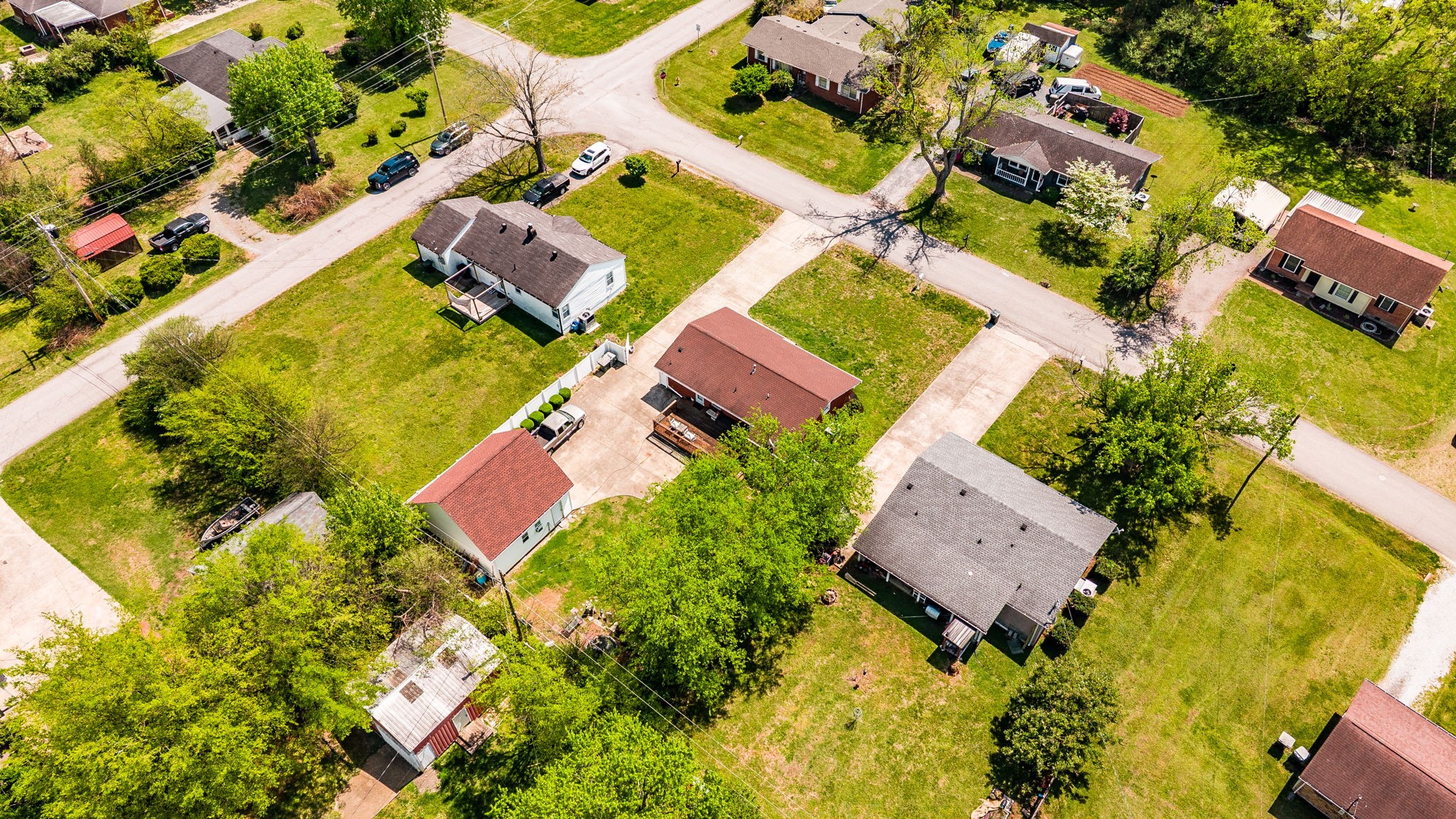 926 Hart Street Gallatin, TN 37066 - Photo 52 of 53 an aerial view of residential house with swimming pool