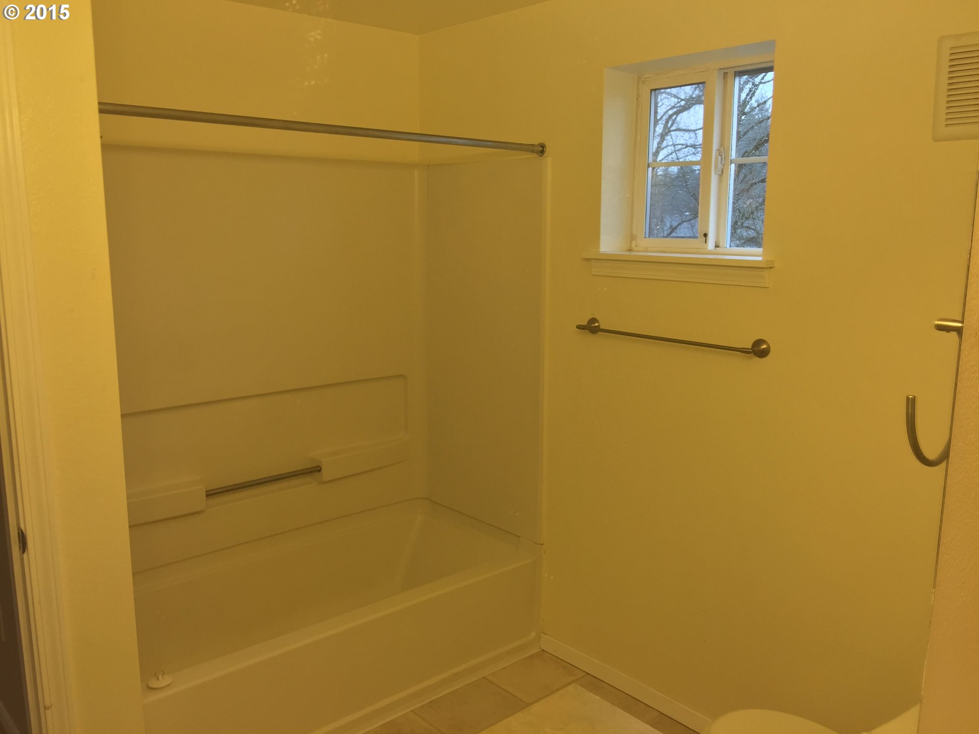 17516 Northwest Springville Road, Unit B2 Portland, OR 97229 - Photo 11 of 14 Bathroom, Attached