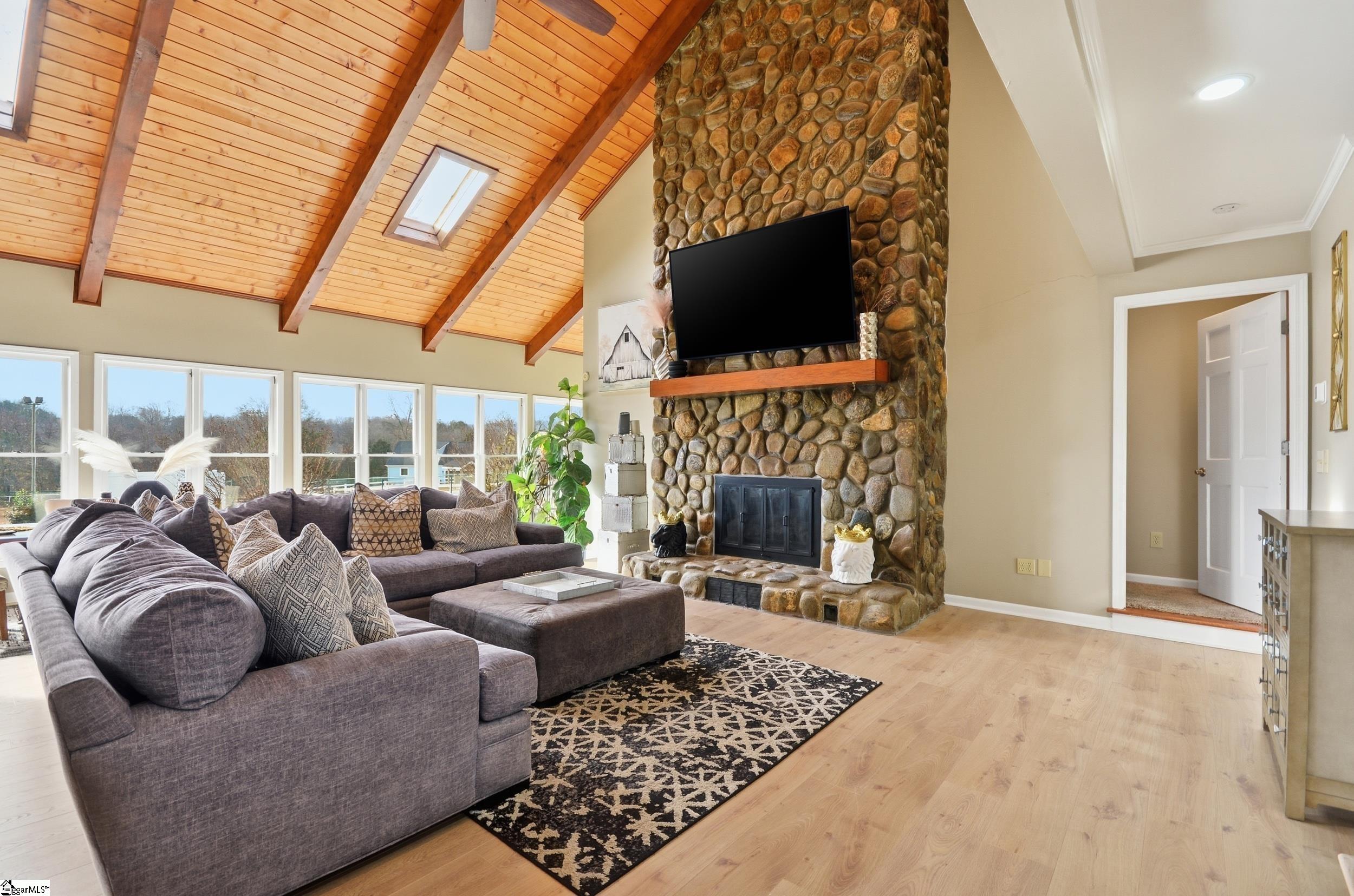 600 Pine Log Ford Road Travelers Rest, SC 29690 - Photo 4 of 49