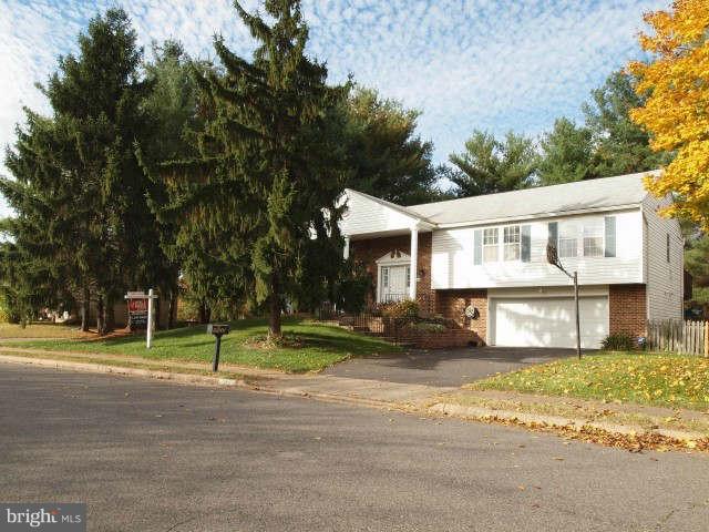 9528 Burning Branch Road Burke, VA 22015 - Photo 2 of 19 Exterior (Front)