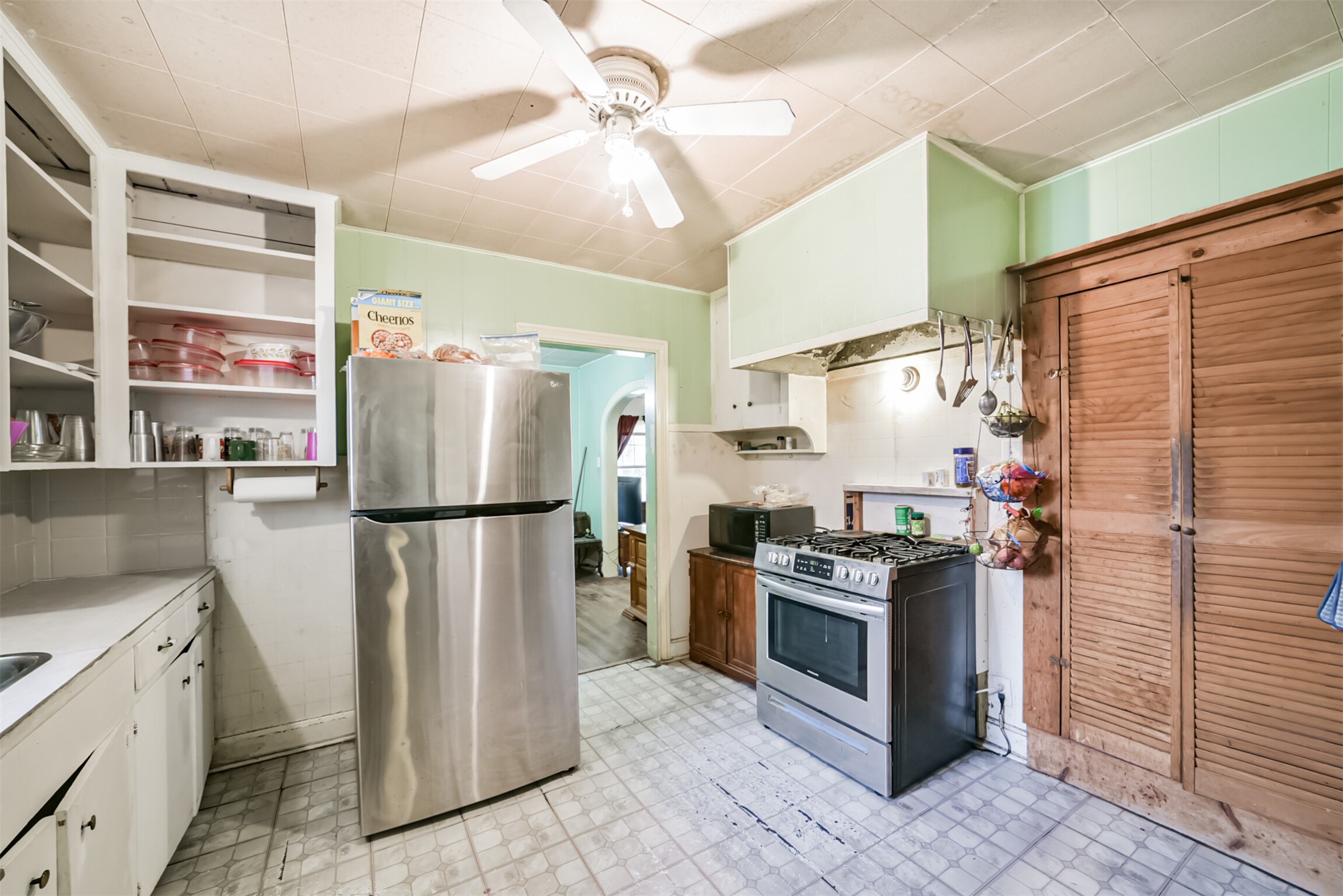 406 Gale Street Houston, TX 77009 - Photo 10 of 44