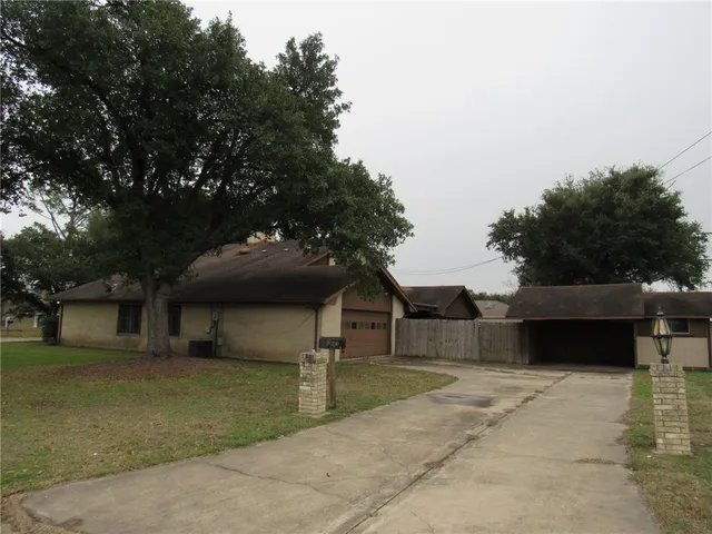 $156,060 | 210 Morningside Drive, Mexia, TX 76667