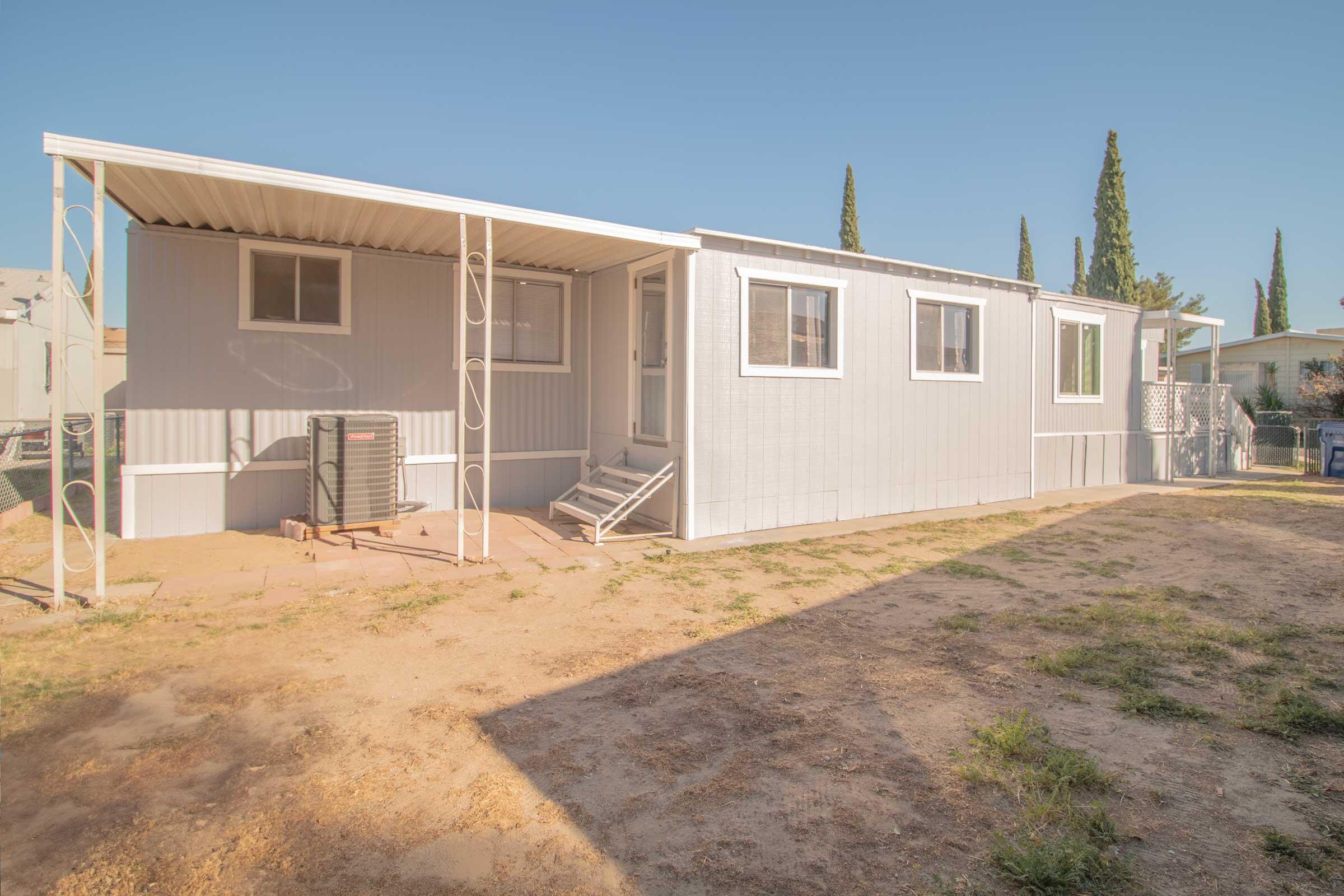4444 Avenue R Palmdale, CA 93552 - Photo 5 of 19 IMG_4950-HDR