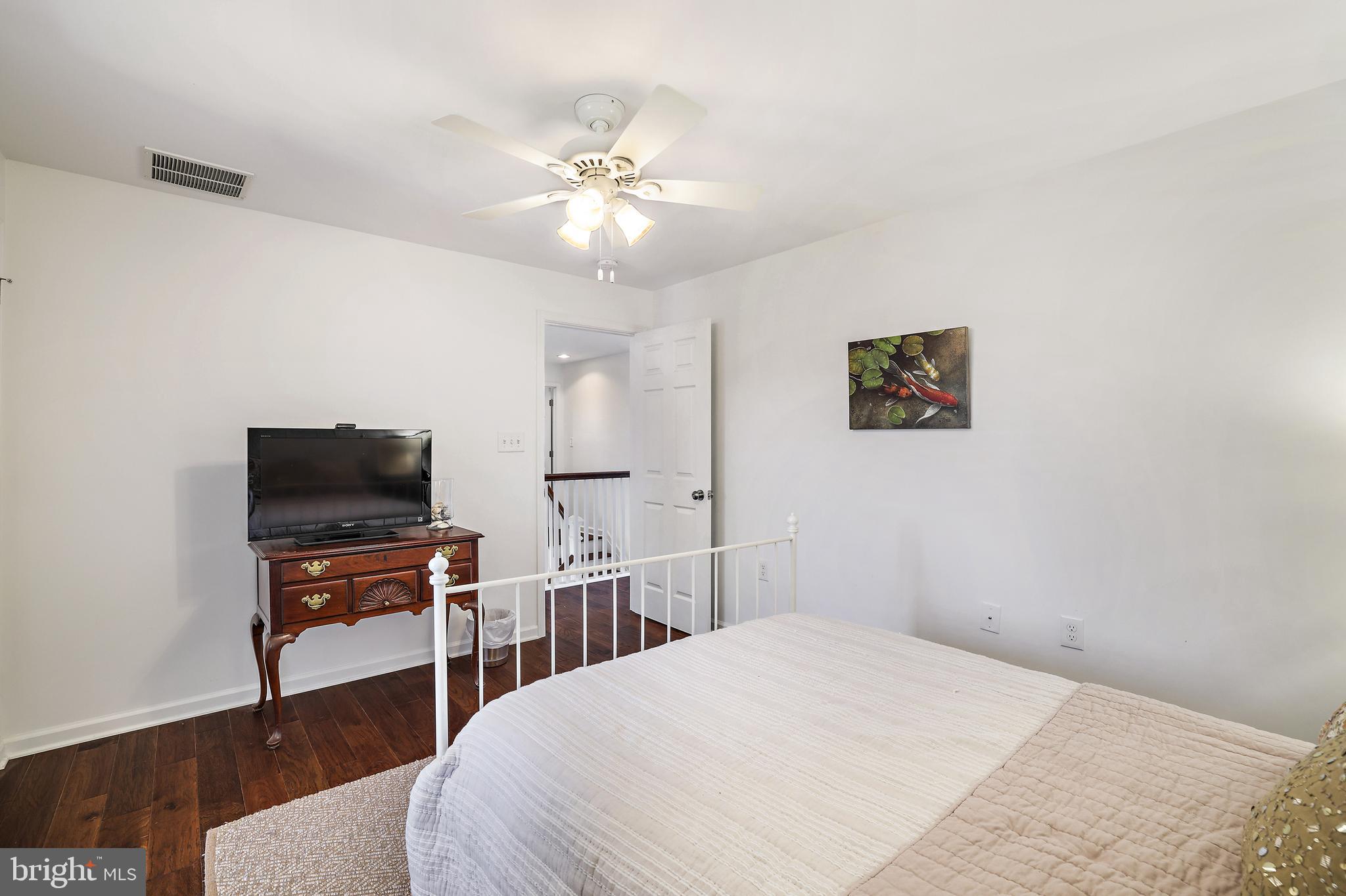 185 Edgewater Road Pasadena, MD 21122 - Photo 28 of 56