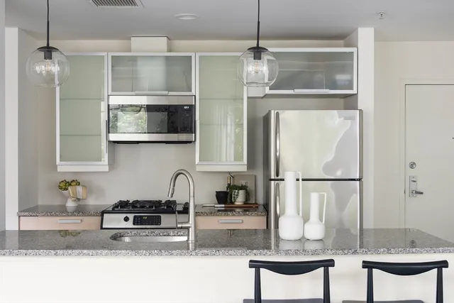 $775,000 | 139 East Berkeley Street, Unit 402, Boston, MA 02118