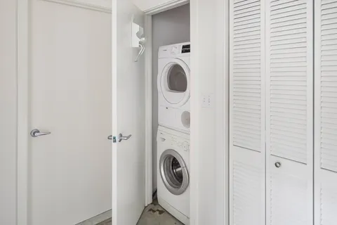 $775,000 | 139 East Berkeley Street, Unit 402, Boston, MA 02118