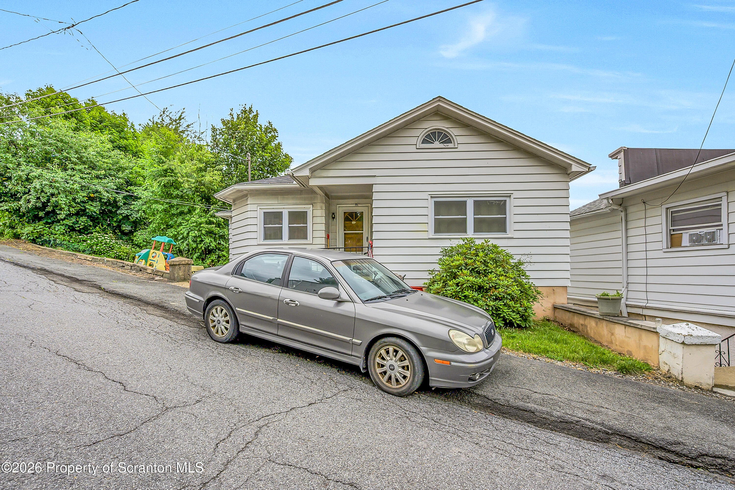 535 Chestnut Street Dunmore, PA 18512 - Photo 2 of 20 Chestnut-6