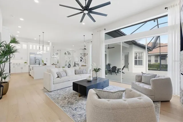 $2,149,000 | 7214 Marlow Place, University Park, FL 34201