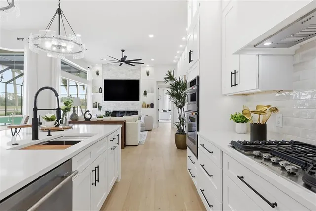 $2,149,000 | 7214 Marlow Place, University Park, FL 34201