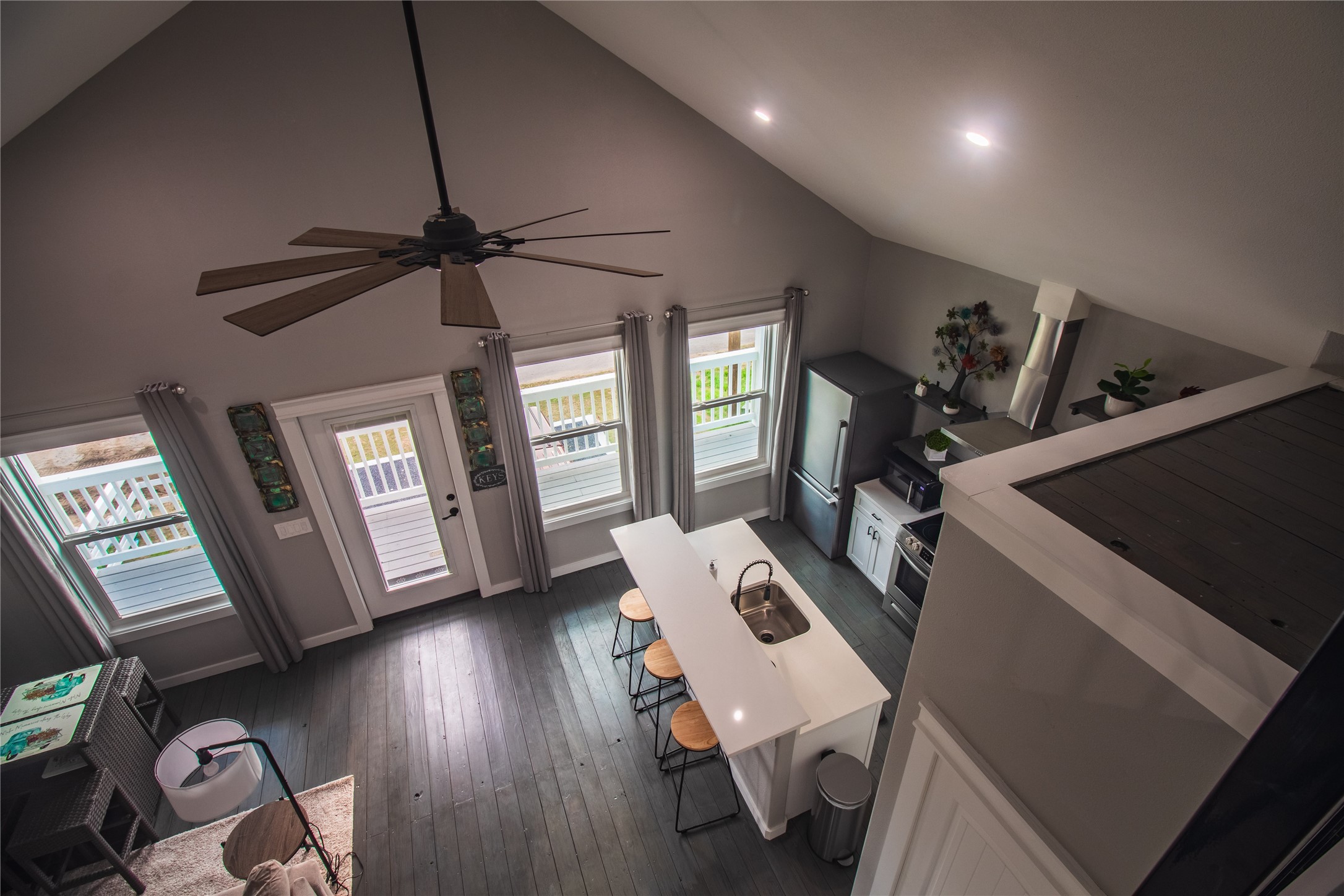 1040 Johnson Road Port Bolivar, TX 77650 - Photo 37 of 49 a living room with furniture and a flat screen tv