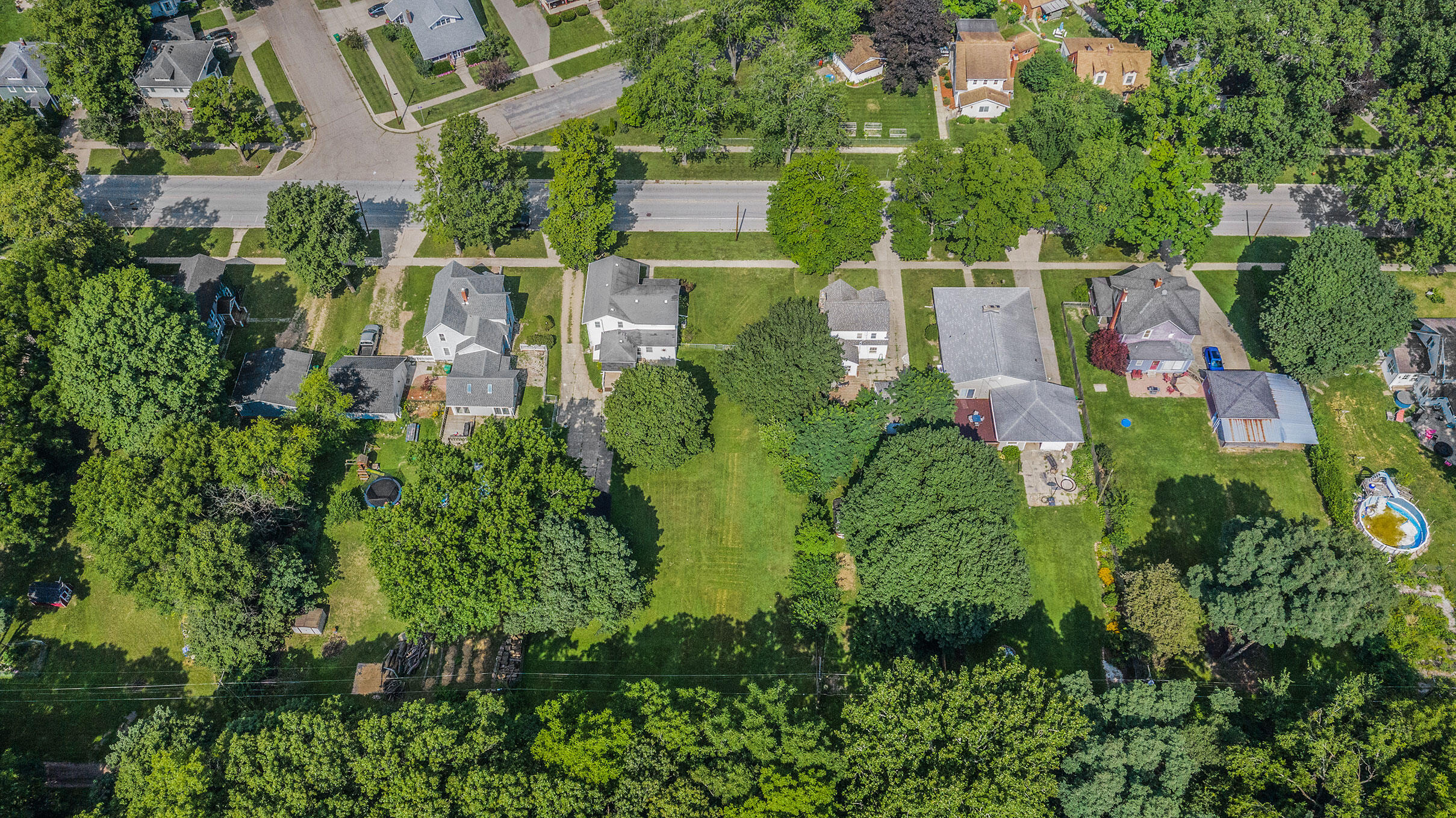 607 Portage Avenue Three Rivers, MI 49093 - Photo 29 of 33 DJI_0592