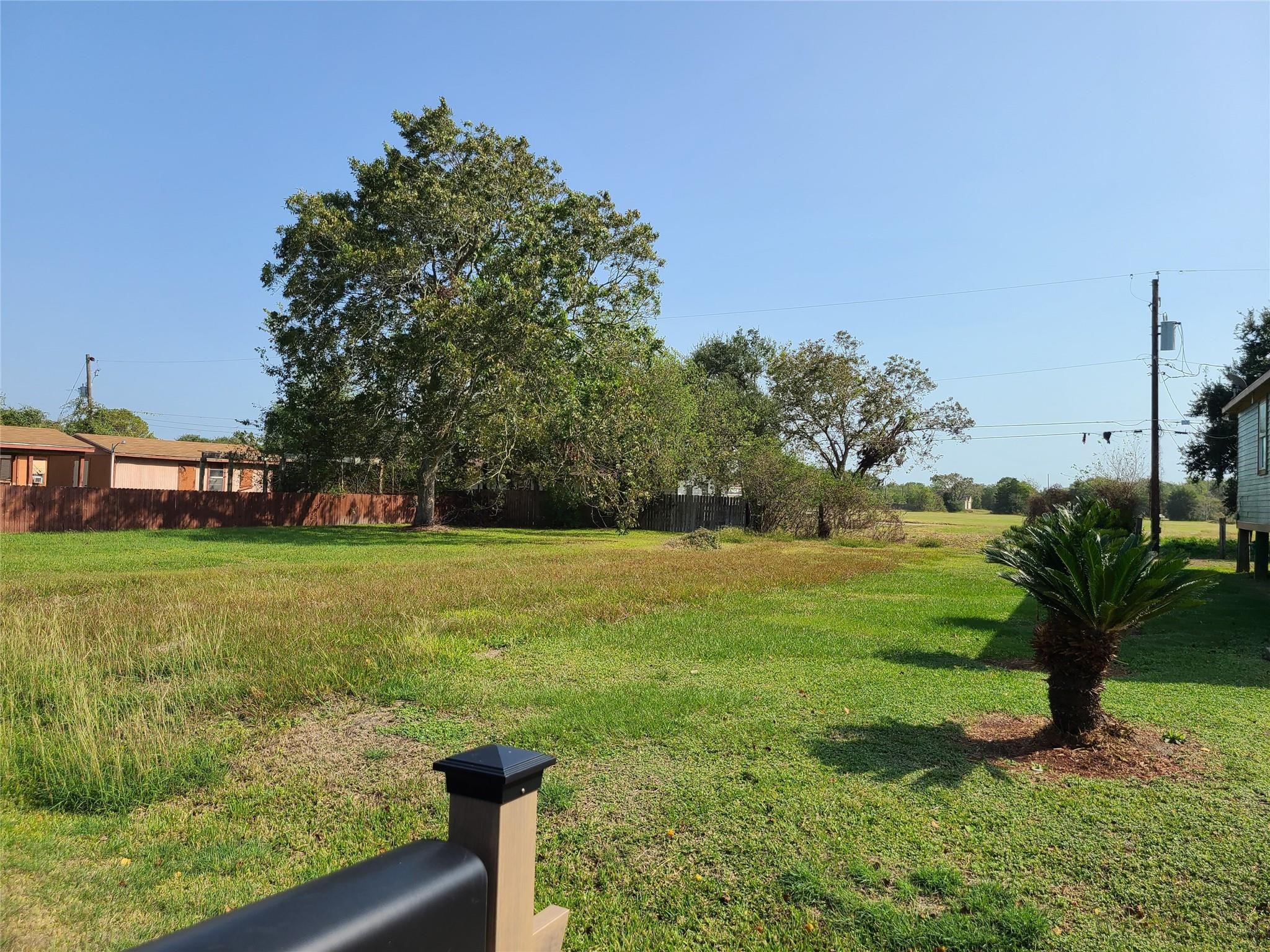 6715 Hawthorne Road Hitchcock, TX 77563 - Photo 2 of 6