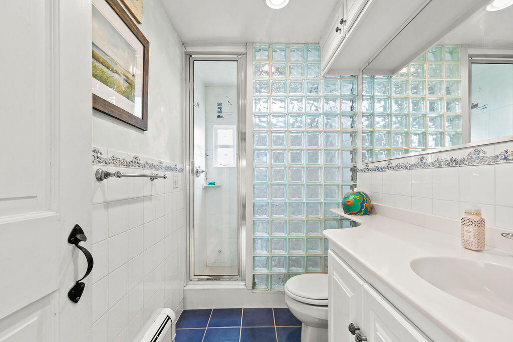 107 Channel Point Road Hyannis, MA 02601 - Photo 38 of 47 Bathroom