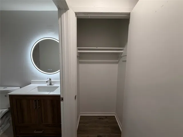 $1,675 | 2308 Alta Vista Avenue, Unit B, Austin, TX 78704