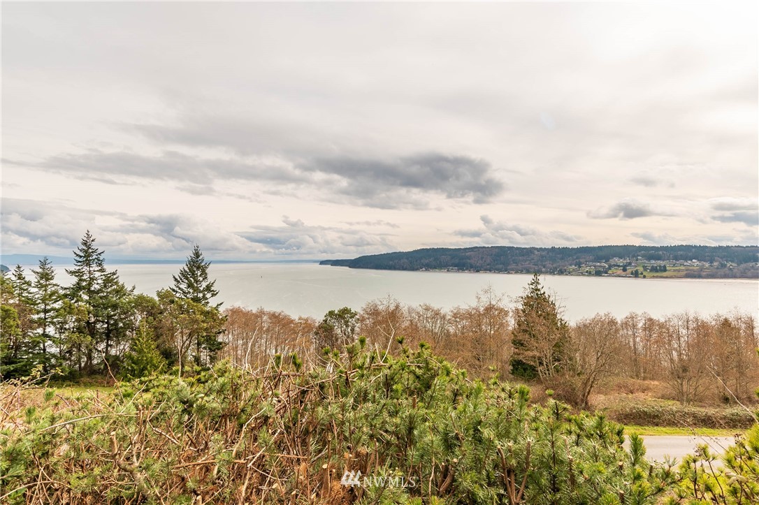 4426 Jones Road Oak Harbor, WA 98277 - Photo 6 of 35 Gallery Image 6