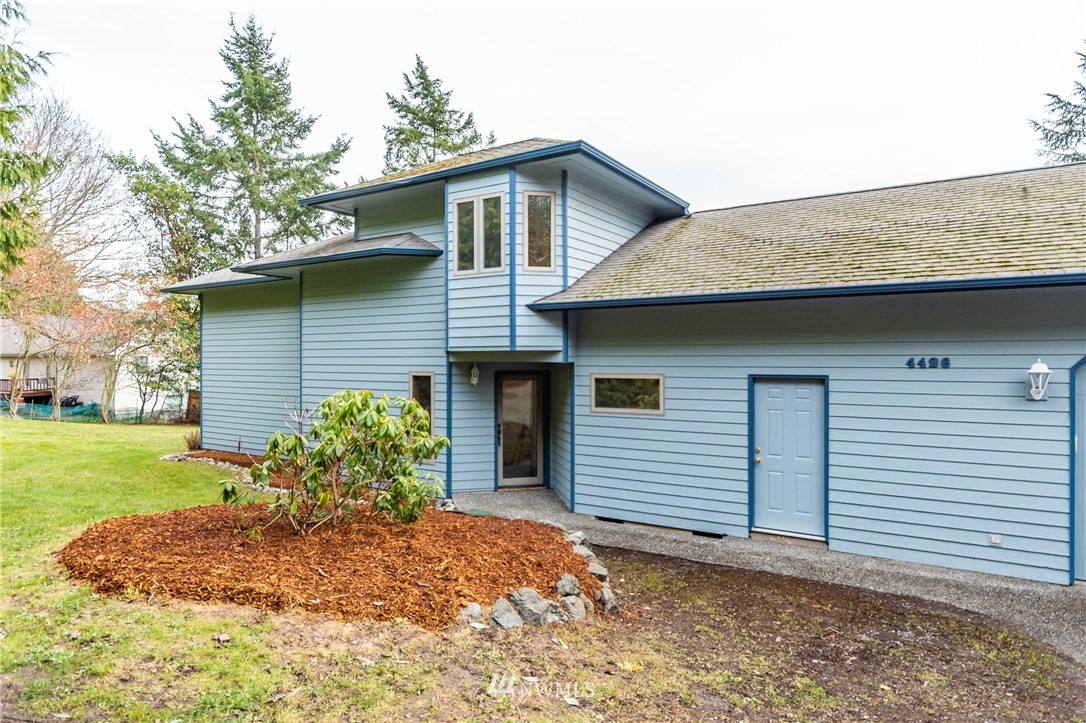 4426 Jones Road Oak Harbor, WA 98277 - Photo 7 of 35 Gallery Image 7