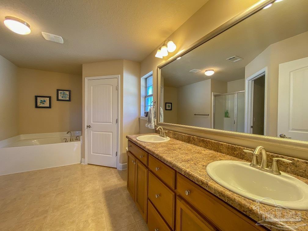 5486 Tucker Circle Milton, FL 32571 - Photo 17 of 28