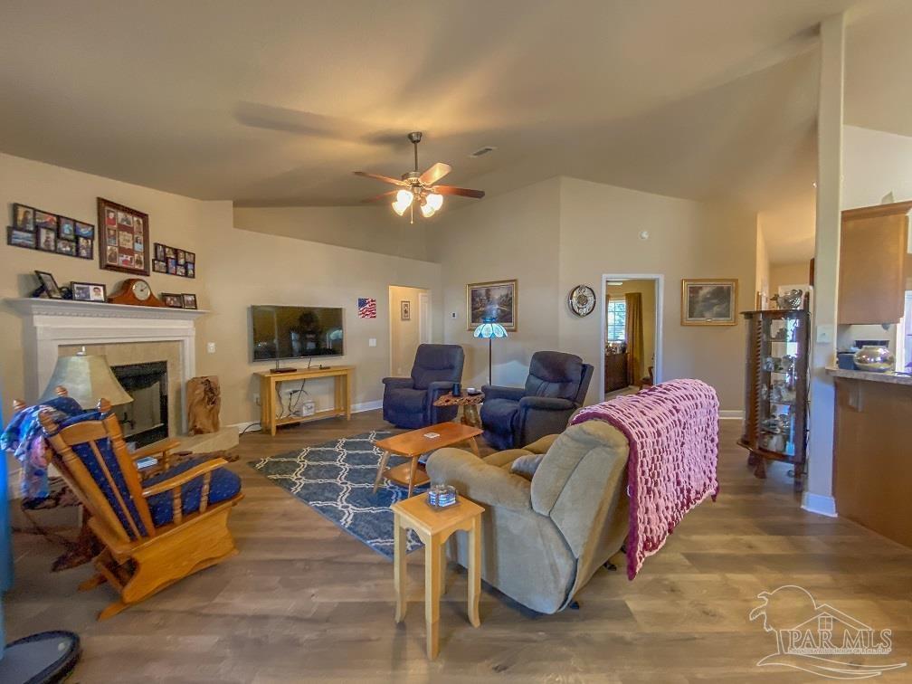 5486 Tucker Circle Milton, FL 32571 - Photo 6 of 28