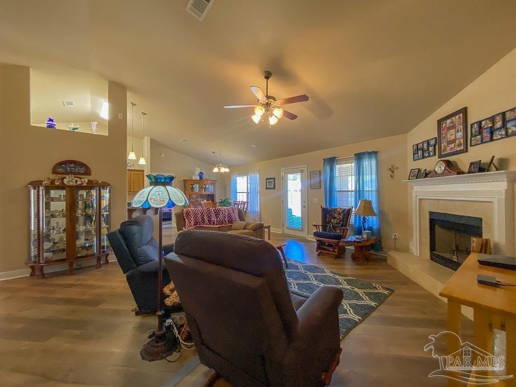 5486 Tucker Circle Milton, FL 32571 - Photo 7 of 28