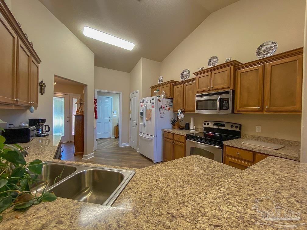 5486 Tucker Circle Milton, FL 32571 - Photo 10 of 28