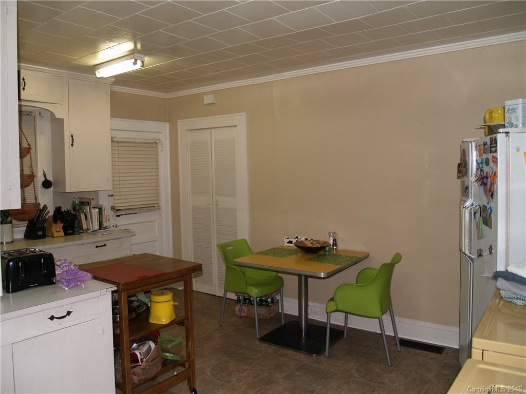 3932 Sunset Road Charlotte, NC 28216 - Photo 16 of 19 Gallery Image 16