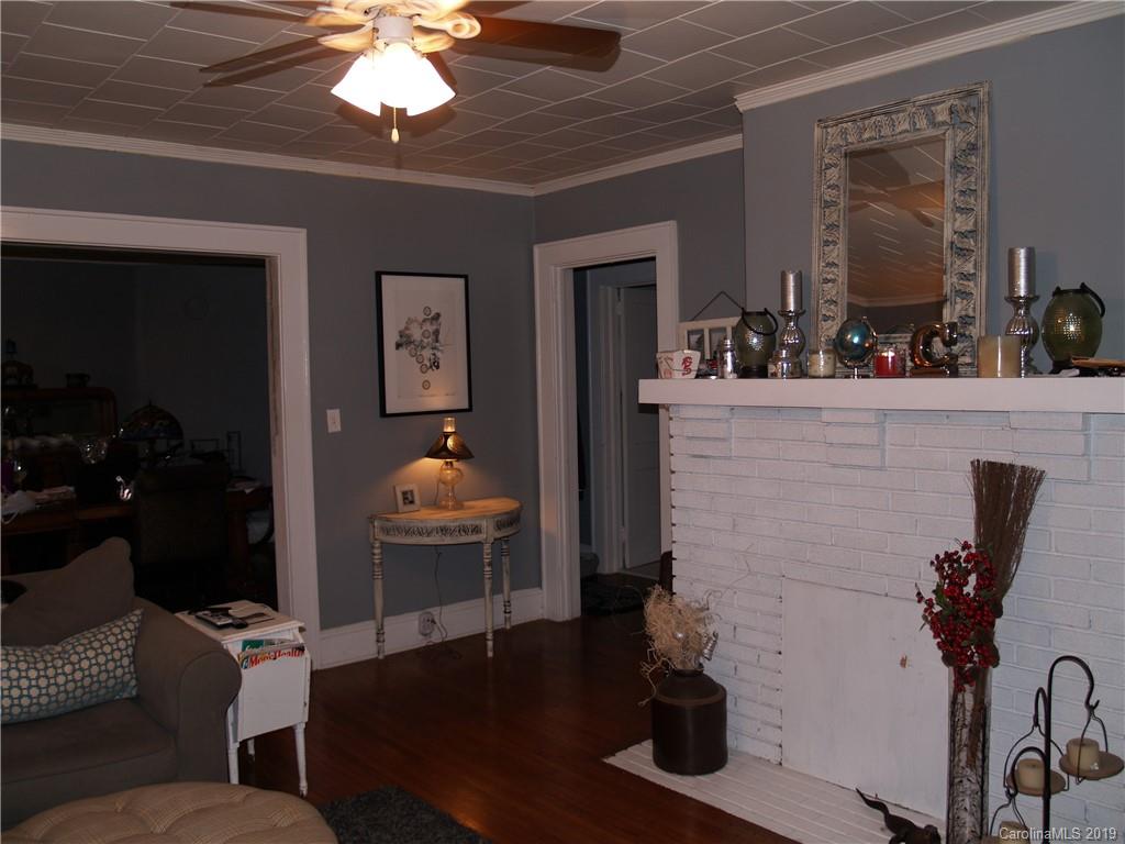 3932 Sunset Road Charlotte, NC 28216 - Photo 8 of 19 Gallery Image 8