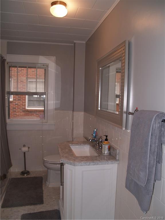 3932 Sunset Road Charlotte, NC 28216 - Photo 10 of 19 Gallery Image 10