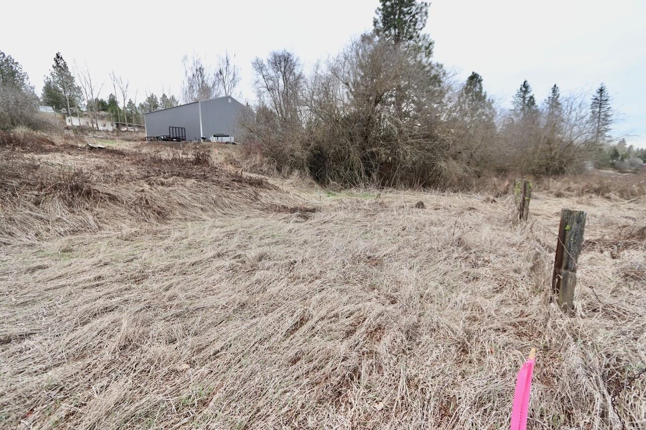 427 Northeast Stringham Road Rockford, WA 99030 - Photo 1 of 21