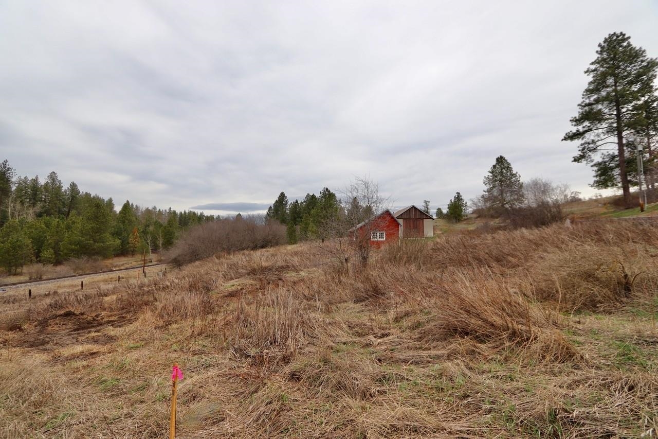 427 Northeast Stringham Road Rockford, WA 99030 - Photo 11 of 21