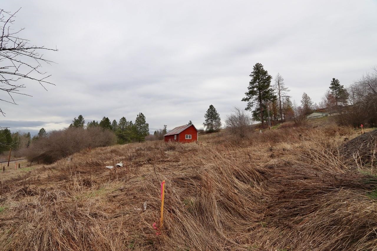 427 Northeast Stringham Road Rockford, WA 99030 - Photo 8 of 21