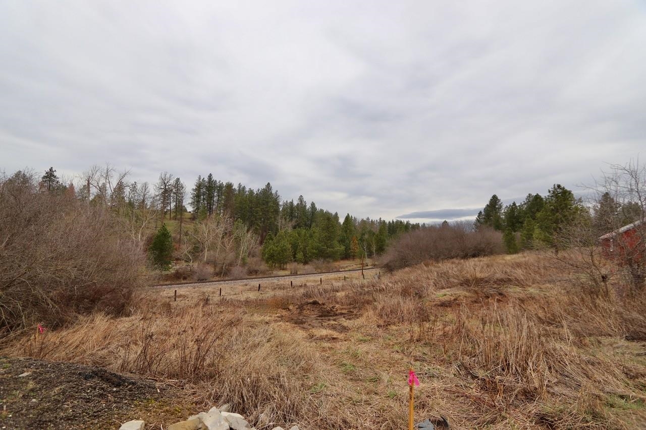 427 Northeast Stringham Road Rockford, WA 99030 - Photo 10 of 21