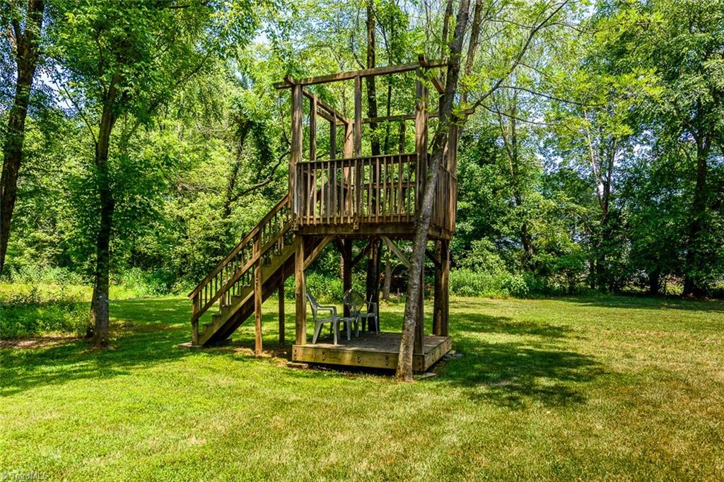 8076 Glengarriff Road Clemmons, NC 27012 - Photo 26 of 29 Gallery Image 26