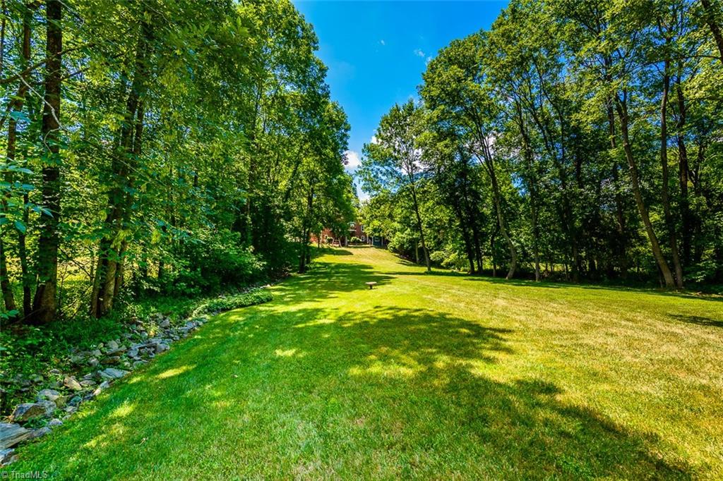 8076 Glengarriff Road Clemmons, NC 27012 - Photo 27 of 29 Gallery Image 27