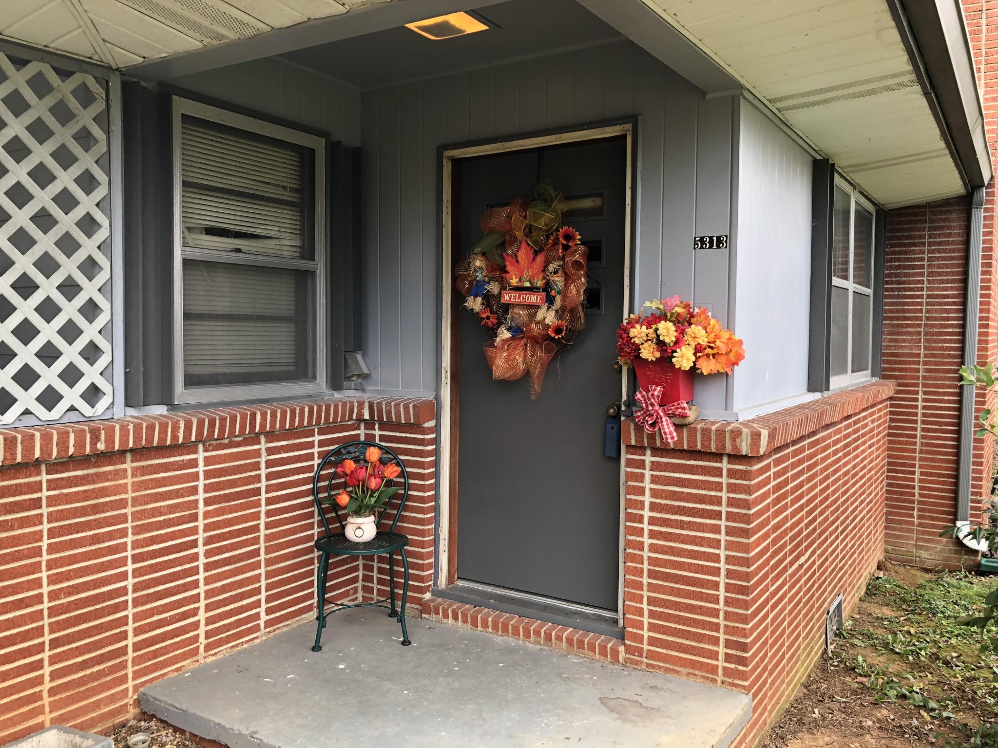 5313 Bluefield Road Knoxville, TN 37921 - Photo 13 of 18 a front view of a house
